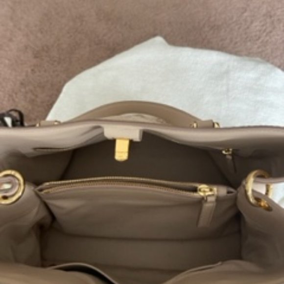 MCM Handbag and matching wallet - Picture 3 of 7